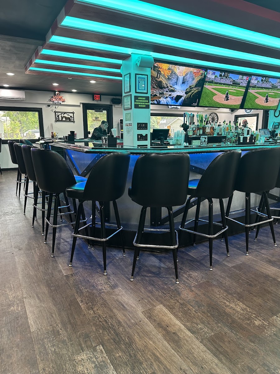 Tru Country Bar And Grill